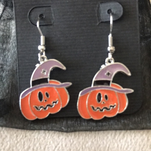 Jack-O-Lantern Pumpkin Earrings - Picture 2 of 4